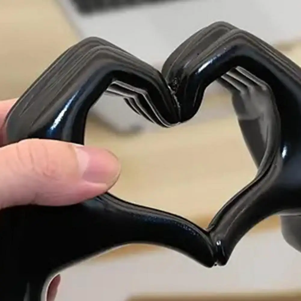Minimalism Heart Gesture Sculpture Resin Abstract Hand Love Statue Figurine Home Living Room Desktop Decoration Accessories Minimalism Heart Gesture Sculpture Resin Abstract Hand Love Statue Figurine Home Living Room Desktop Decoration Accessories