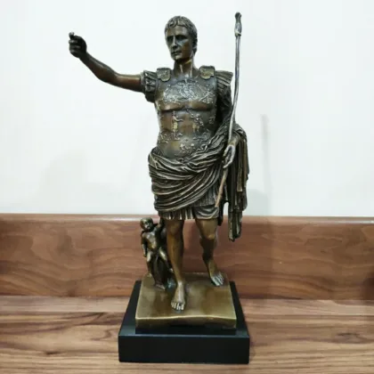 Άγαλμα Ρωμαίου Αυτοκράτορα Οκταβιανού Αυγούστου
